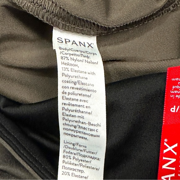🎉HP🎉 Excellent Used Condition SPANX Moto Legging in Gunmetal Grey. Size Small. - Picture 12 of 13